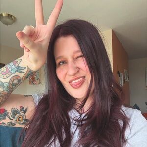 Meet your Posher, Nadia